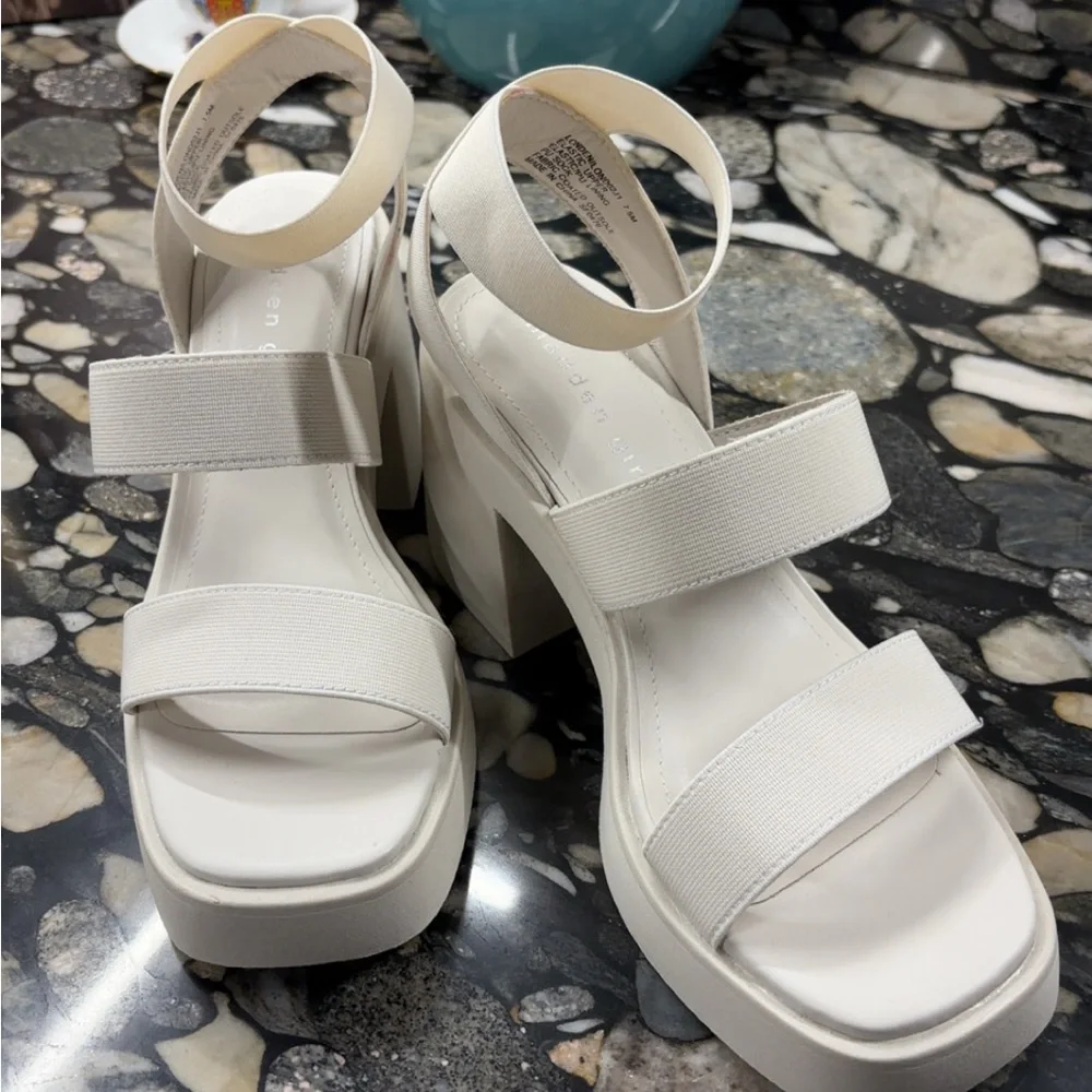 7.5 Madden Girl Elegant White Platform Sandals BRAND NEW - Picture 1 of 5